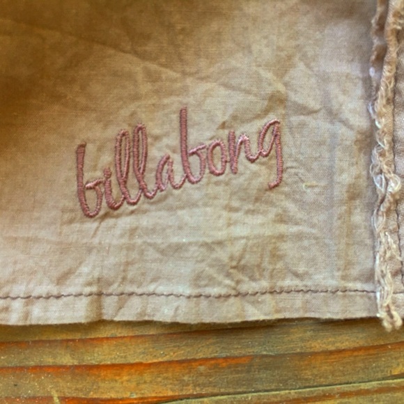 FREE ITEM W/PURCHASE Billabong Dusty Mauve Frayed - Picture 4 of 4